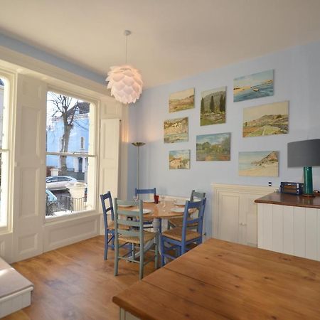 Notting Hill Charm -Sleeps 5 - Urban Retreat Apartment ลอนดอน ภายนอก รูปภาพ
