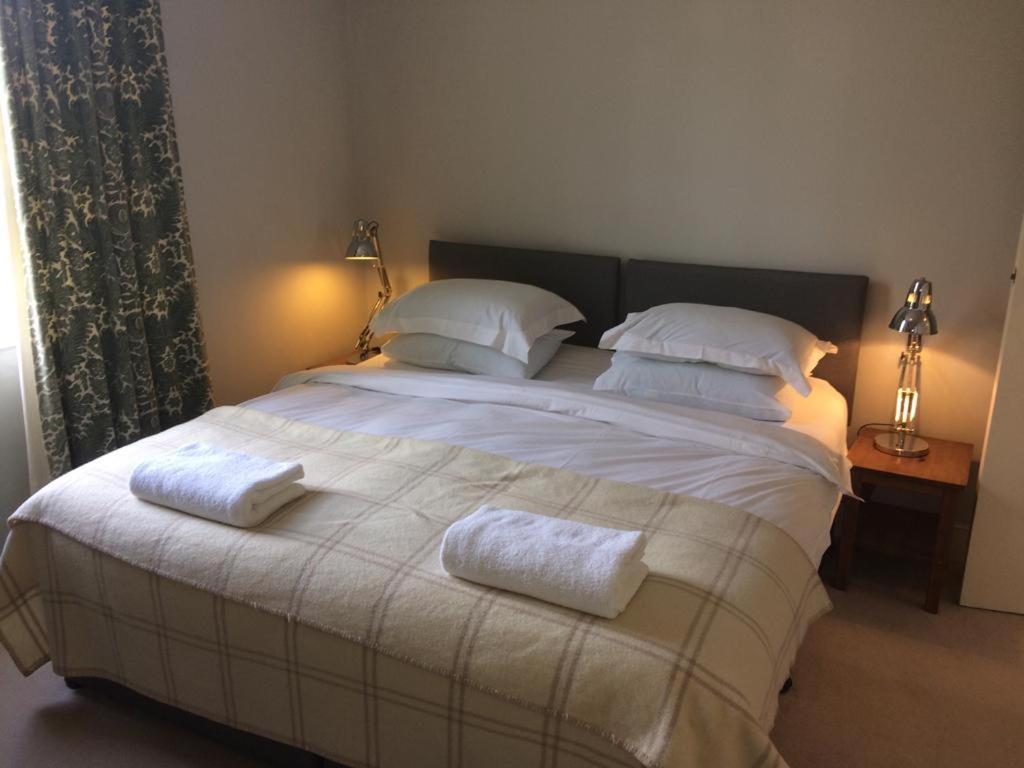 Notting Hill Charm -Sleeps 5 - Urban Retreat Apartment ลอนดอน ภายนอก รูปภาพ