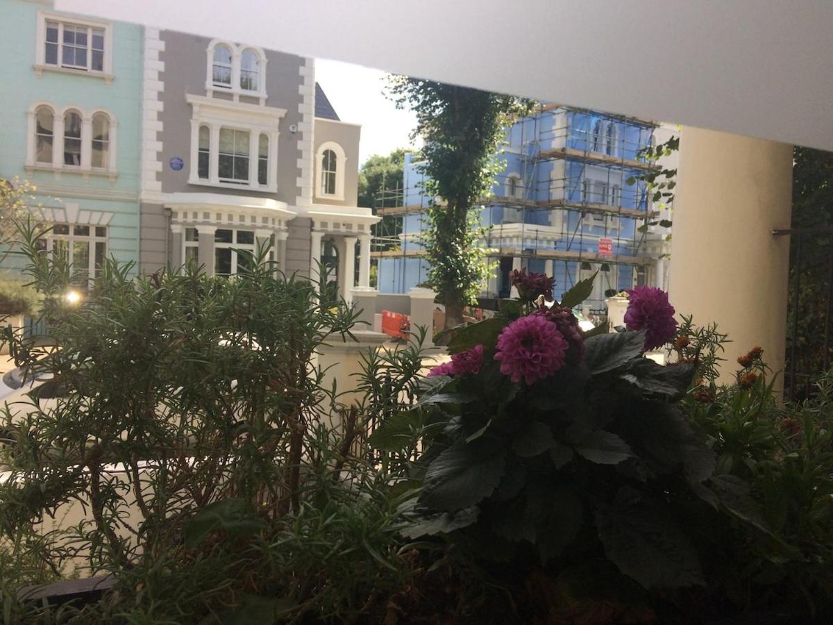 Notting Hill Charm -Sleeps 5 - Urban Retreat Apartment ลอนดอน ภายนอก รูปภาพ