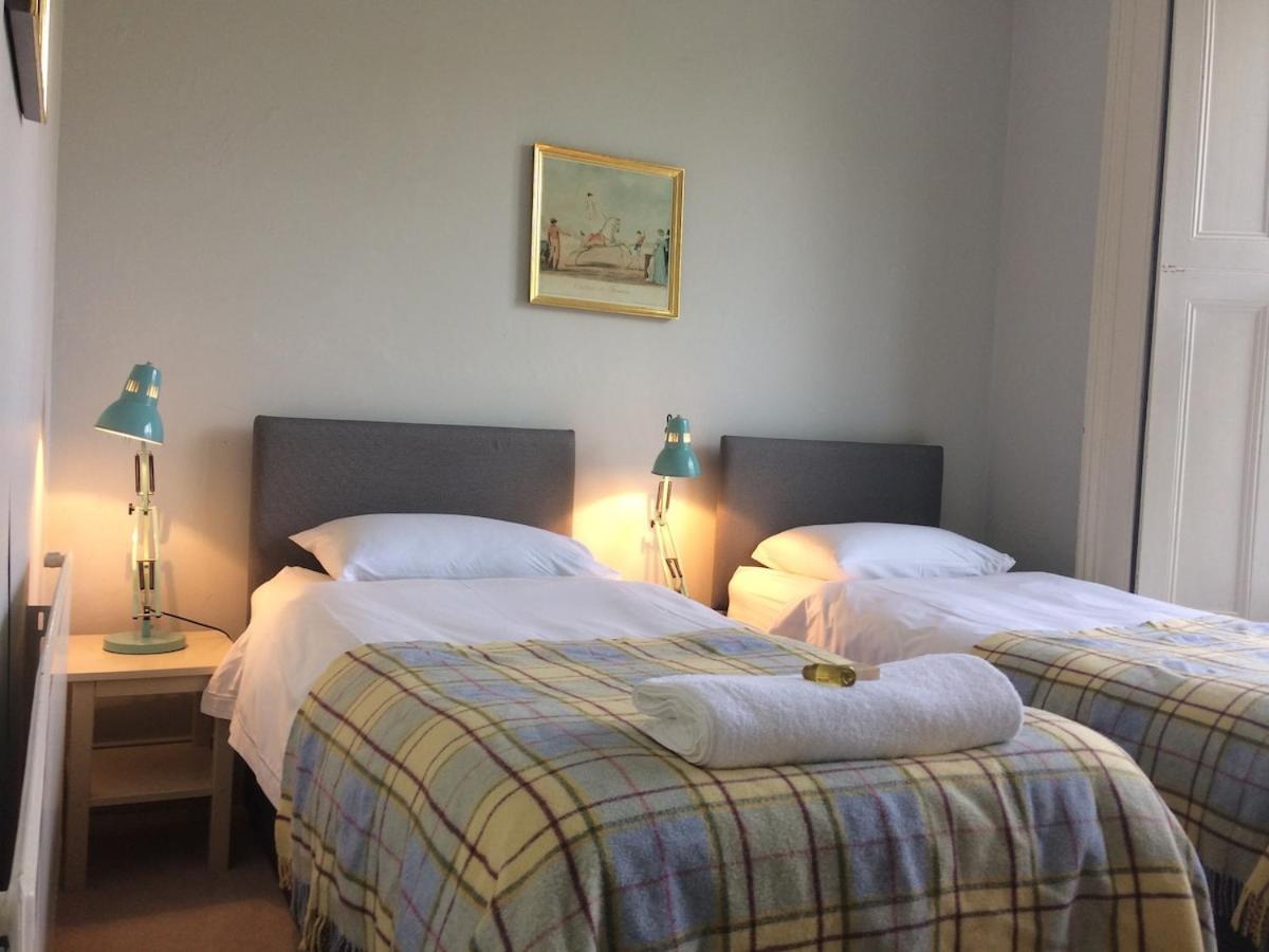 Notting Hill Charm -Sleeps 5 - Urban Retreat Apartment ลอนดอน ภายนอก รูปภาพ