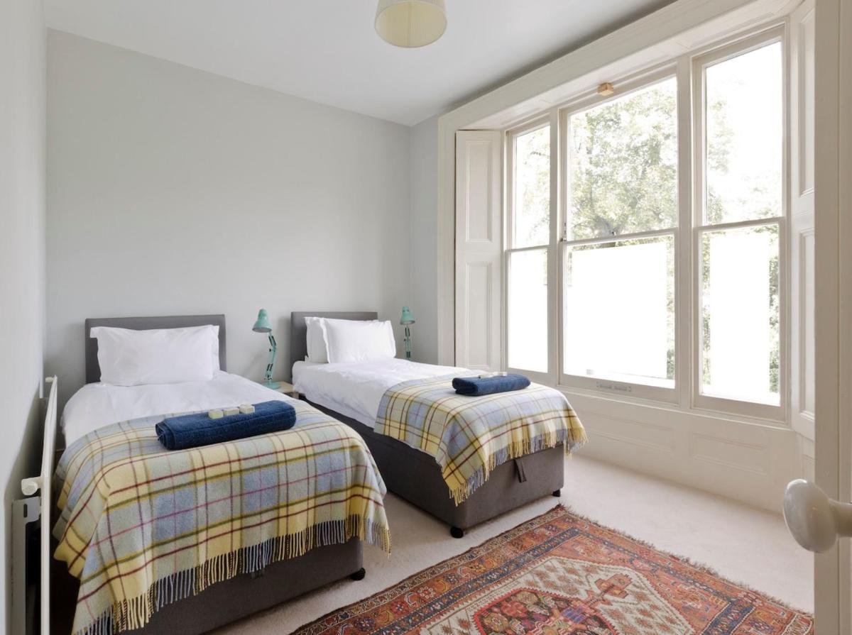 Notting Hill Charm -Sleeps 5 - Urban Retreat Apartment ลอนดอน ภายนอก รูปภาพ